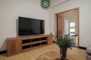 Apartment, Multiple Beds, Patio, City View (Mariano Matamoros 201 Piso 1) | Interior