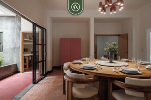 Apartment, Multiple Beds, Patio, City View (Mariano Matamoros 201 Piso 1) | Dining