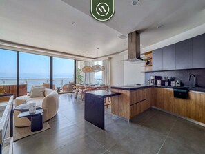 Apartment, Multiple Beds, Terrace, Ocean View (Bahiban 404) | Interior