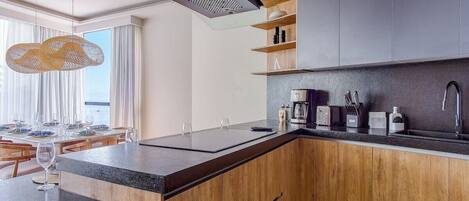 Apartment, Multiple Beds, Terrace, Ocean View (Bahiban 404) | Private kitchen