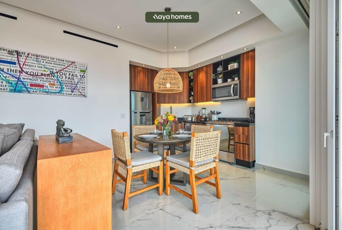 Condo, 1 King Bed with Sofa bed, Hot Tub, Ocean View (Dsire 402) | 1 bedroom, individually decorated, individually furnished, bed sheets