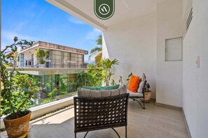 Apartamento, 1 cama de matrimonio con sofá cama, balcón, vistas a la montaña (Loft 256 502) | Terraza o patio