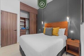 Condo, 1 cama Queen size, Terraza, vista al océano (Casa Galeana 404) | 1 habitación, decoración personalizada y muebles diferentes 
