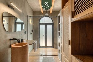 Condo, Multiple Beds, Patio, City View (Privada de FD 3B U1) | Bathroom | Towels