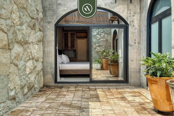 2 bedrooms, individually decorated, individually furnished, bed sheets - Luxury 2 BR Condo in Downtown - AC - Peaceful (Oaxaca)