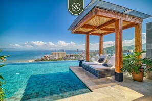 Outdoor pool - Luxury 1 BR Condo in Romantic Zone - Infinity Pool (Puerto Vallarta)