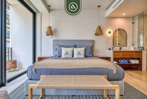 Condo, 1 King Bed, Pool Access, Beach View (Nomada 5C)