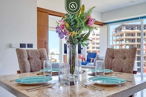 Apartment, 1 Queen Bed with Sofa bed, Hot Tub, Ocean View (Zoho Skies T3 703)