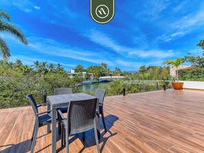 Outdoor dining - Brand New 1 BR Condo - Pool - Jacuzzi - Gym (Nuevo Nayarit)