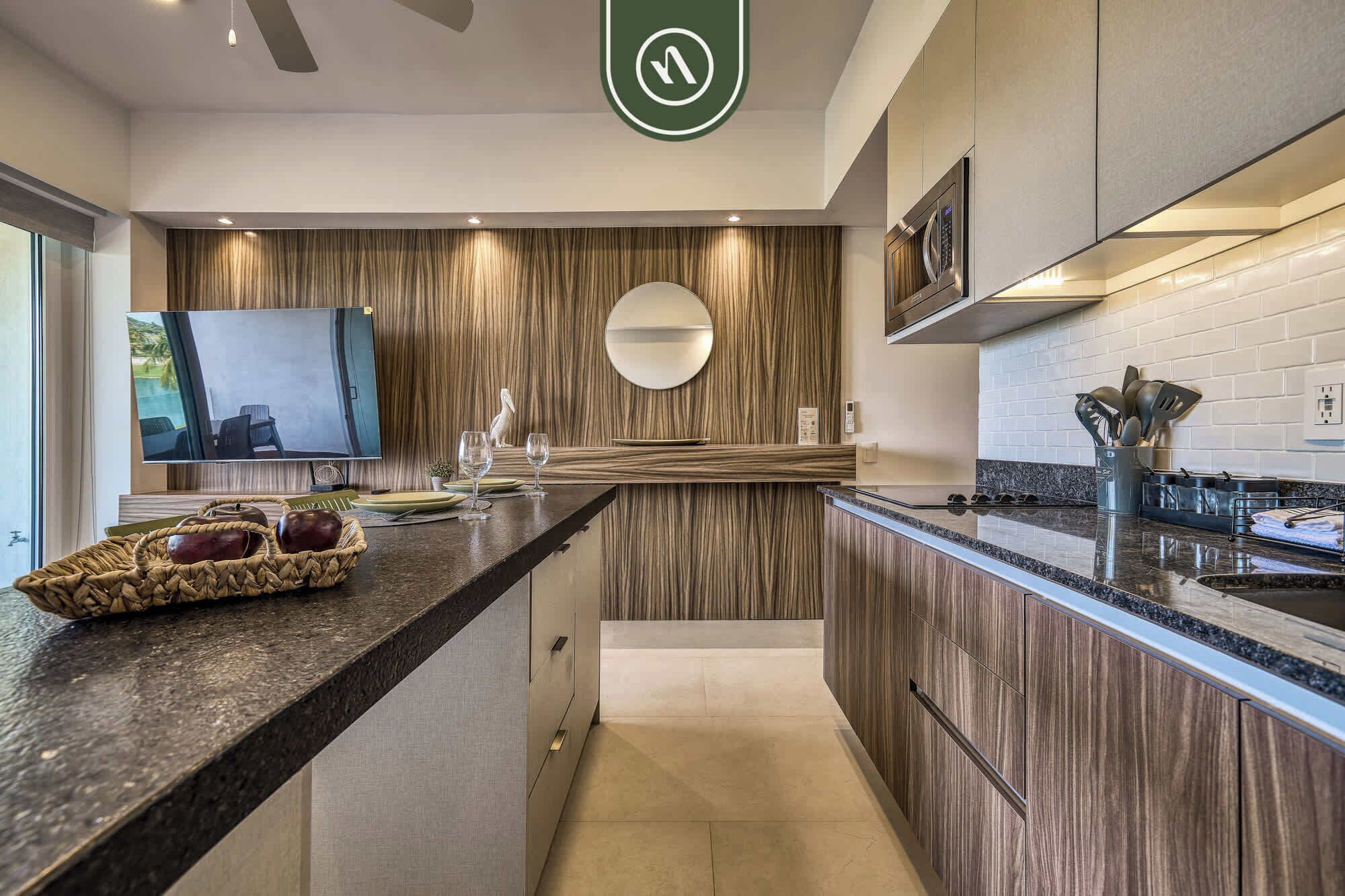 Departamento, 1 cama matrimonial y sofá cama, cocina, vista al campo de golf (Altamar 413) | Cocina privada | Cafetera y tetera y comedor 