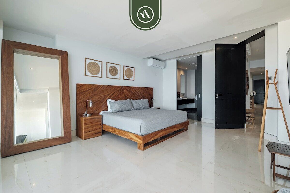 Condo, varias camas, balcón, vista al océano (Paramount Bay PH 5) | 3 habitaciones, decoración personalizada y muebles diferentes 