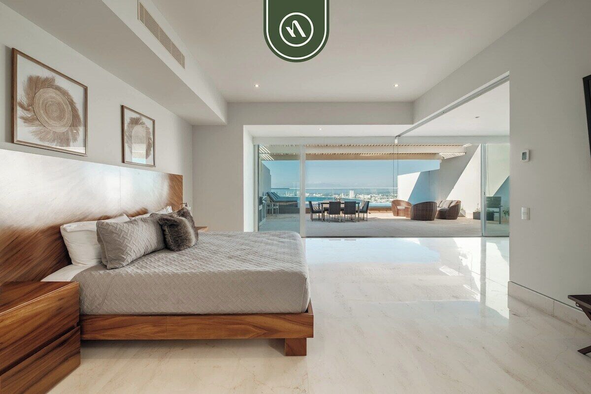 3 habitaciones, decoración personalizada y muebles diferentes 