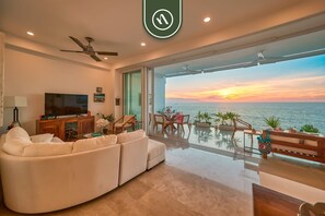 Apartment, Multiple Beds, Kitchen, Ocean View (Orchid 3E) | Living area