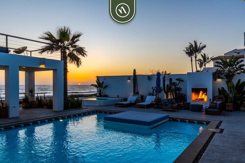 Oceanfront 10 BR Villa With Pool - Jacuzzi - Beach