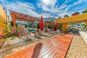 Terrace/patio - Chic Studio -rooftop Pool - Ocean View - King Bed (Puerto Vallarta)