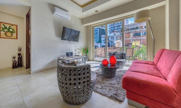 Studio Suite, 1 King Bed, Hot Tub, Ocean View (V177 303) | Living area | MP3 dock - Chic Studio -rooftop Pool - Ocean View - King Bed (Puerto Vallarta)