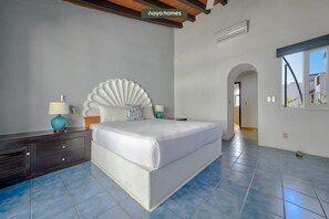 Casa, varias camas, cocina, vista a la playa (Las Alamandas 7) | 3 habitaciones, decoración personalizada y muebles diferentes 