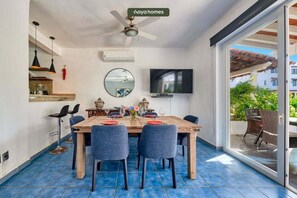 Maison, plusieurs lits, patio, vue plage (Las Alamandas 7) | Vue de la chambre