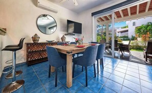 House, Multiple Beds, Patio, Beach View (Las Alamandas 7) | Dining