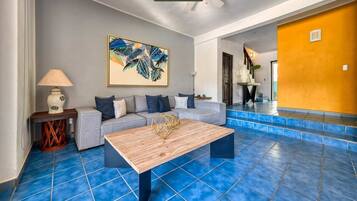 House, Multiple Beds, Kitchen, Beach View (Las Alamandas 7) | Interior