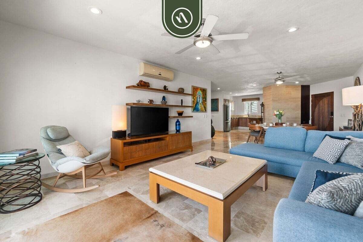 Apartamento, varias camas, balcón, vistas al mar (Cielo 301) | Zona de estar