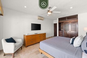 Apartment, Multiple Beds, Balcony, Ocean View (Cielo 301) | 2 bedrooms, individually decorated, individually furnished, bed sheets