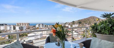 Apartment, Multiple Beds, Balcony, Ocean View (Cielo 301) | Outdoor dining