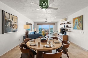 Appartamento, letti multipli, balcone, vista oceano (Cielo 301) | 2 camere, con stile personalizzato, con arredamento individuale