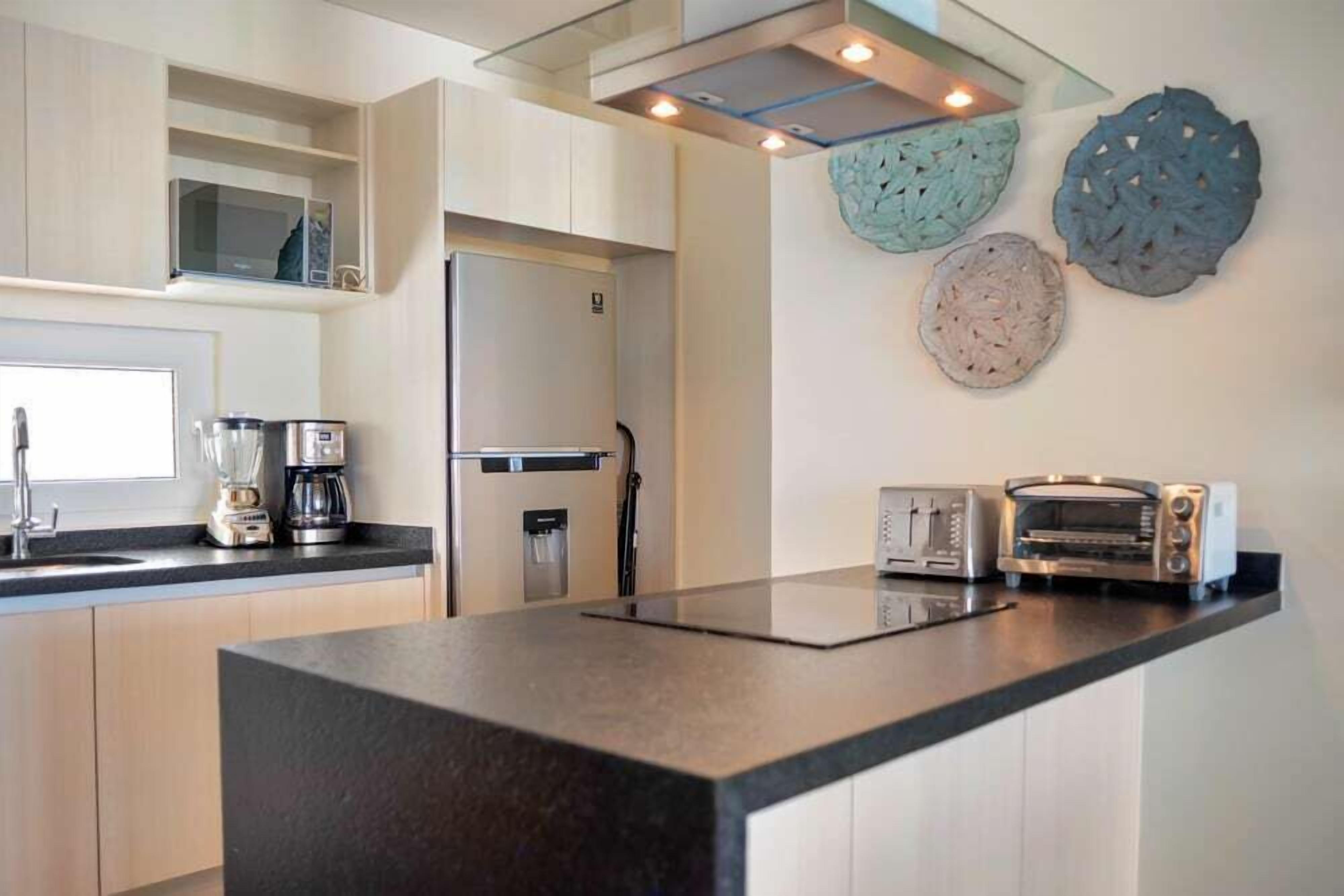 Condo, 1 King Bed with Sofa bed, Pool Access, Beach View (505 Torre Ambar) | Private kitchen