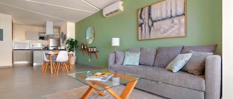 Condo, 1 très grand lit et 1 canapé-lit, accès à la piscine, vue sur la plage (505 Torre Ambar) | Aire de séjour