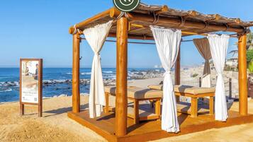 Apartment, Multiple Beds, Balcony, Ocean View (Hacienda Encantada 2705) | Beach