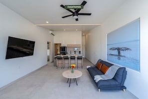 Living area - Amazing Apt With City View - Rooftop Pool (Cabo San Lucas)