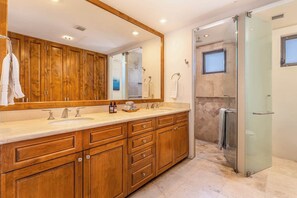 Bathroom - New 2 BR Condo in San Jose - Pool - Tennis (San José del Cabo)
