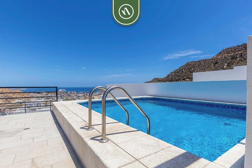 Amazing 2BR Condo With Rooftop Pool - BBQ