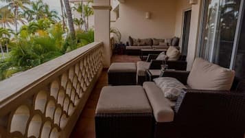 Apartment, Multiple Beds, Balcony, Partial Ocean View (Las Mañanitas LM C208) | Property grounds