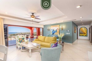 Apartment, Mehrere Betten, Balkon, Meerblick (Hacienda Encantada 2709) | Innenbereich