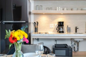 Private kitchen - Amazing Studio - Terrace Overlooking the Marina (Cabo San Lucas)