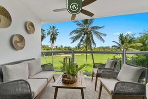 Leilighet, flere senger, terrasse, strandutsikt (Balancan 302) | Utsikt fra rommet