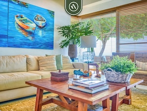 Apartment, Multiple Beds, Kitchen, Ocean View (DelCanto Torre D 8GH) | Living area