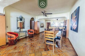 Departamento, varias camas, balcón, vista al océano (Vista del Sol 804) | 2 habitaciones, decoración personalizada y muebles diferentes 