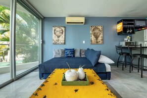 Huoneisto, useita sänkyjä, keittiö, valtamerinäköala (Aria Ocean T2 179) | 1 makuuhuone, yksilöllisesti sisustettu, yksilöllisesti kalustettu