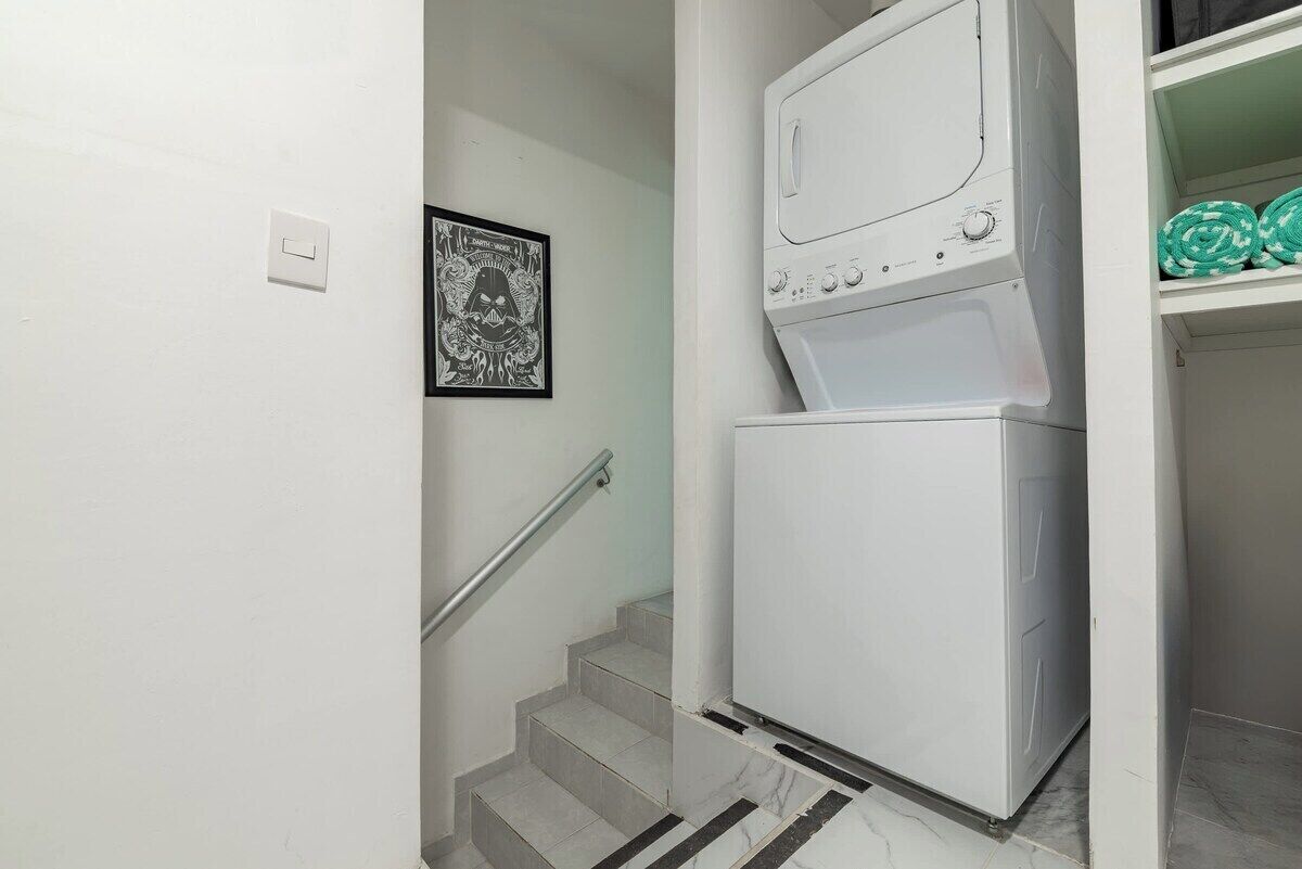 Apartment, Multiple Beds, Pool Access, Ocean View (Aria Ocean 179) | Laundry