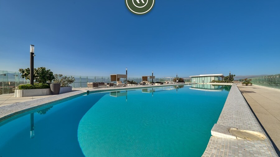 Stunning Oceanview Two Story Condo - Beach - Gym