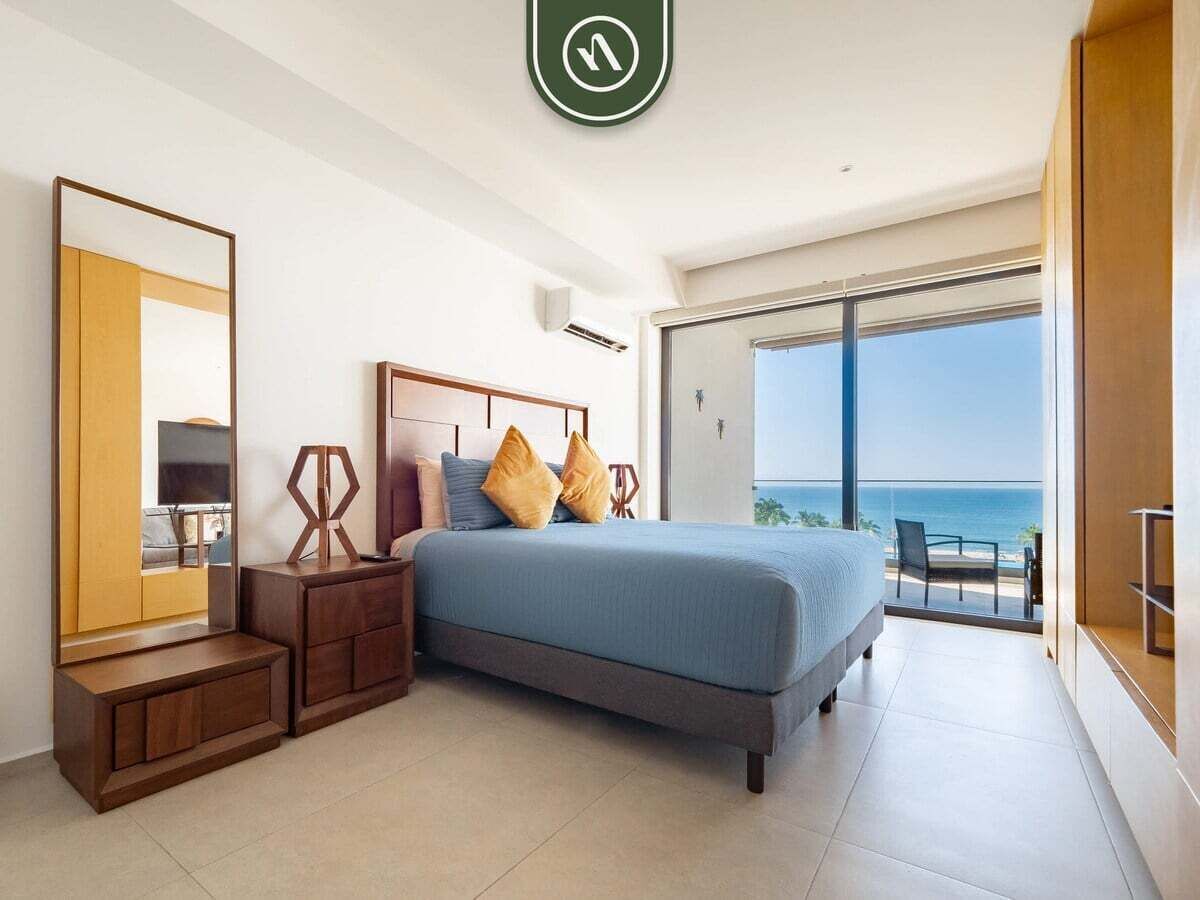 1 bedroom, individually decorated, individually furnished, bed sheets