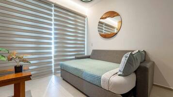 Condo, 1 King Bed with Sofa bed, Pool Access, Ocean View (Aria Ocean T3 603) | Interior