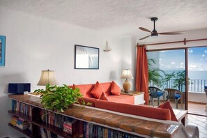 Apartamento, varias camas, balcón, vistas al mar (710-VistadelSol) | Zona de estar