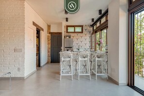 Departamento, 1 cama King size, cocina, vista a la montaña (Sagitario 120 U6) | Restaurantes