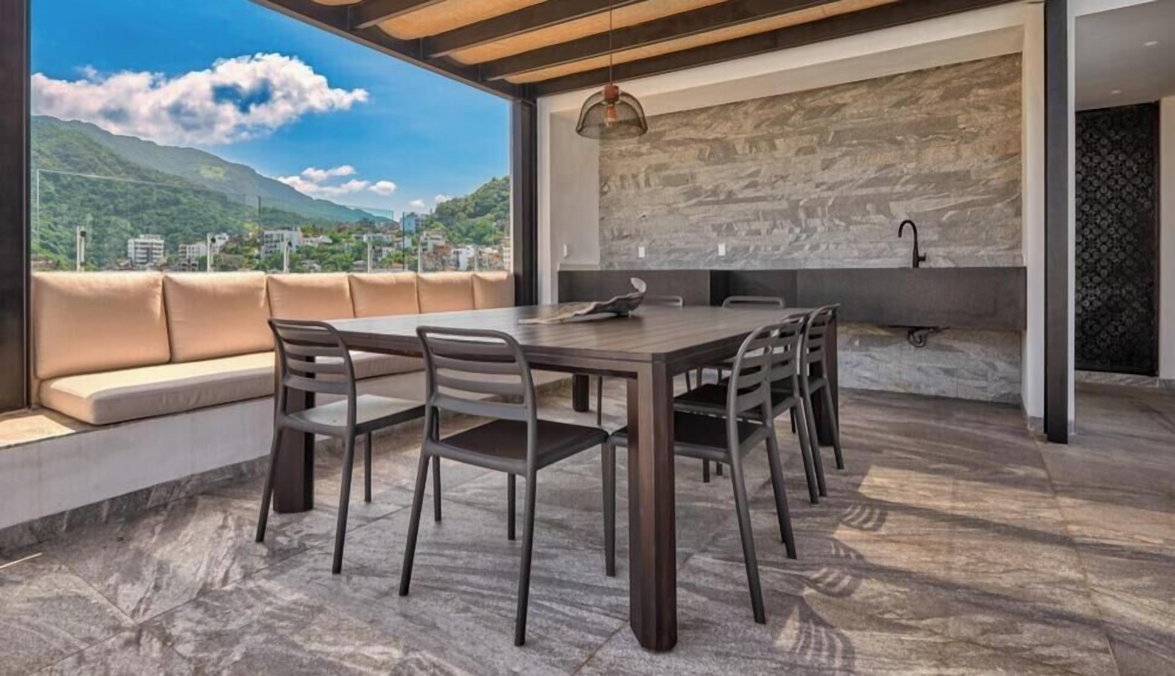 Condo, 2 Queen Beds, Jetted Tub, Ocean View (Madero 320 306) | Outdoor dining