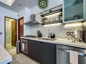 Apartment, Mehrere Betten, Poolzugang, Bergblick (Esquina Versalles 204) | Eigene Küche