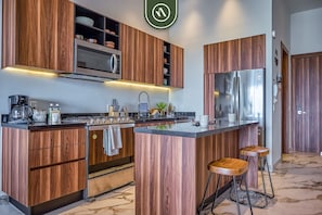 Apartment, Multiple Beds, Kitchen, Ocean View (DToscana PH02 - Torre Sienna) | Private kitchen